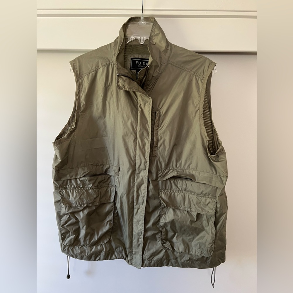 Fu Da Sport Green Lightweight Women’s Zip Up Vest Size L
